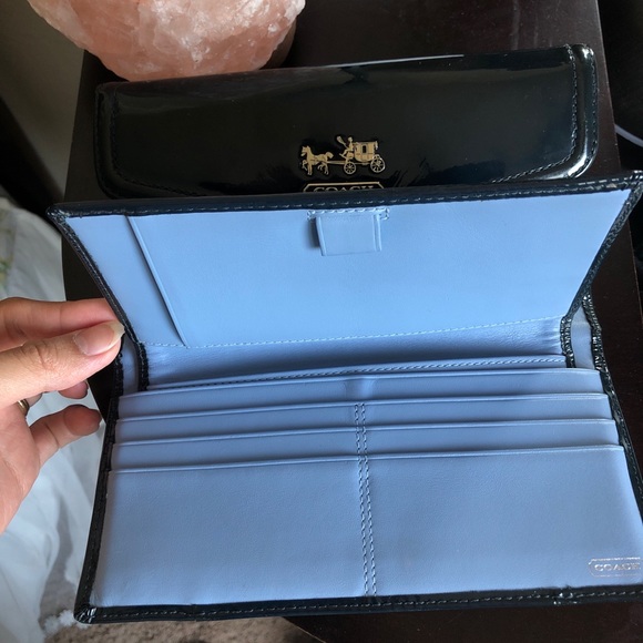 Coach Patent leather wallet with check book navy blue - Picture 7 of 14